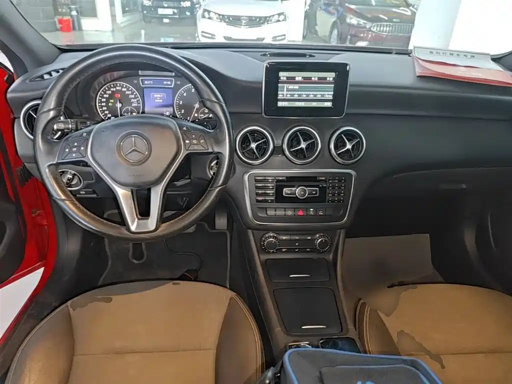 Mercedes-Benz A-Class (Import) 2015 A 180 Standard фото 10