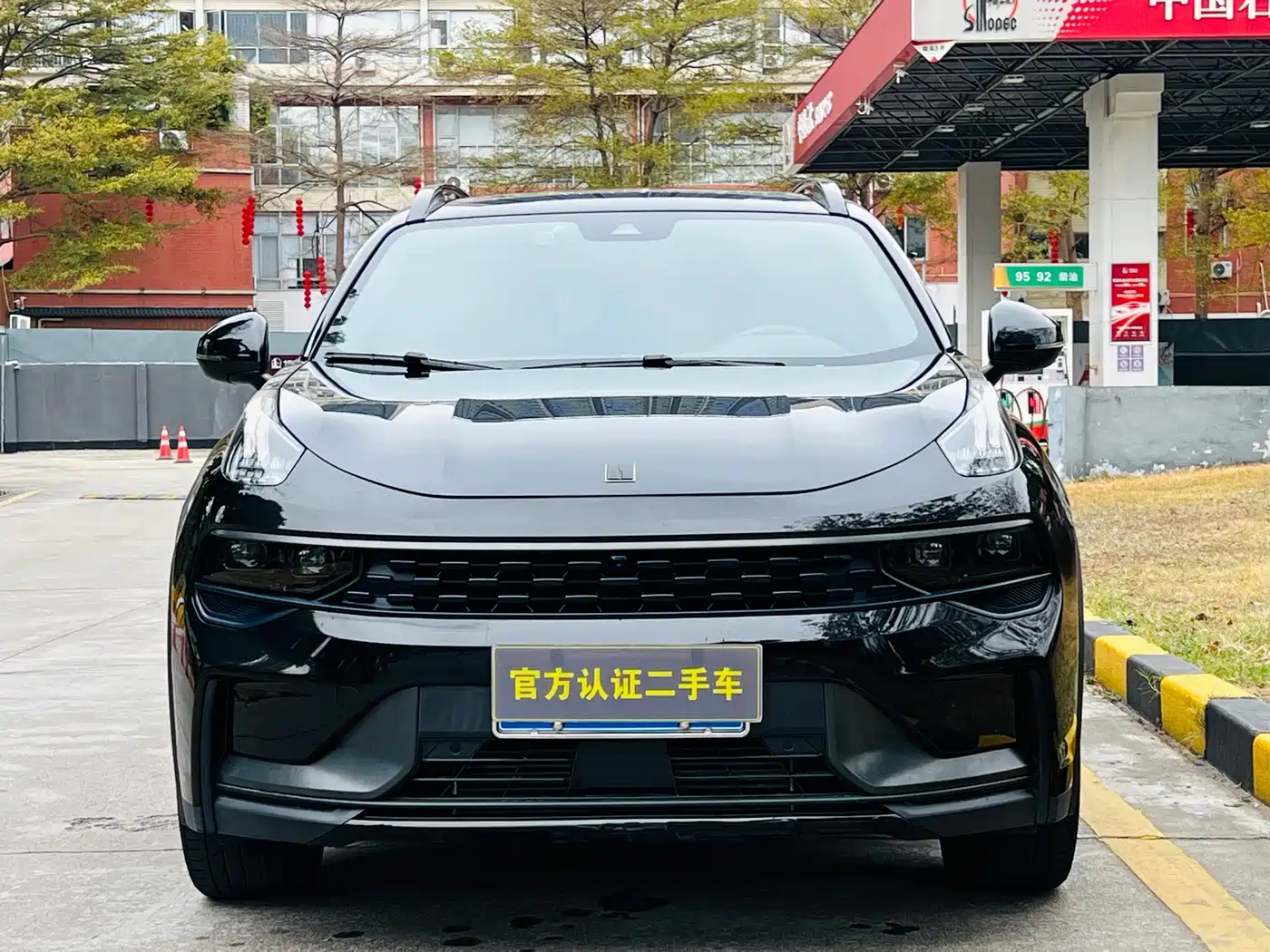 Lynk & Co 01 2021 2.0TD AWD Night Edition фото 3