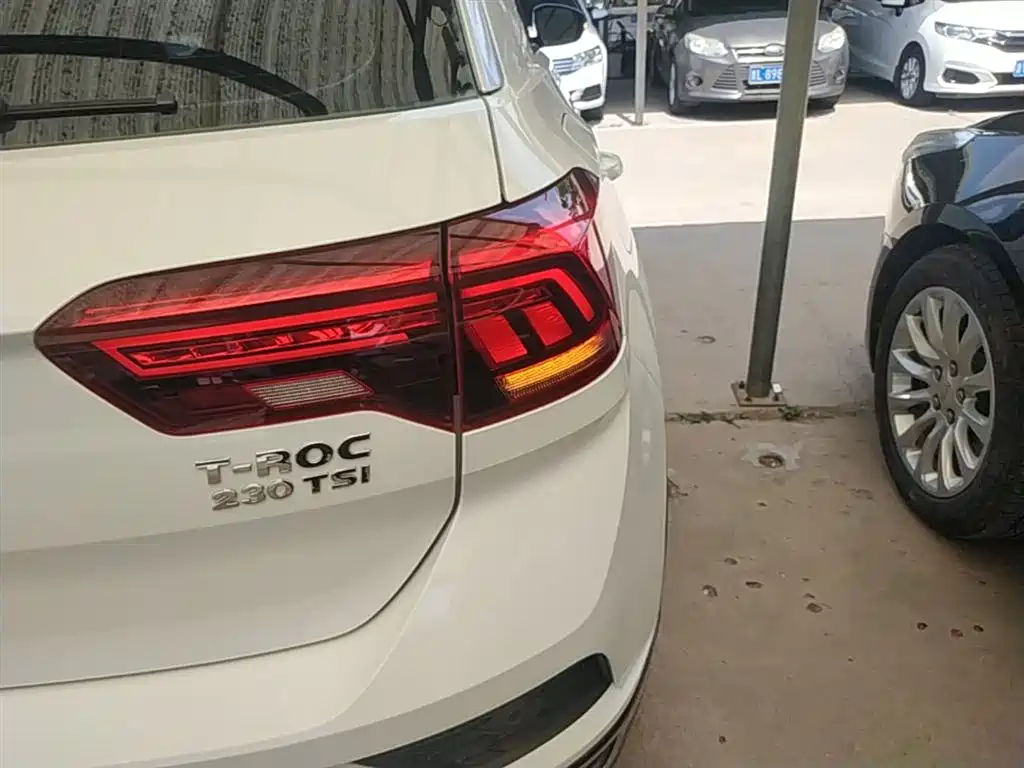 Volkswagen T-ROC 2018 230TSI DSG 2WD Progressive China V фото 8