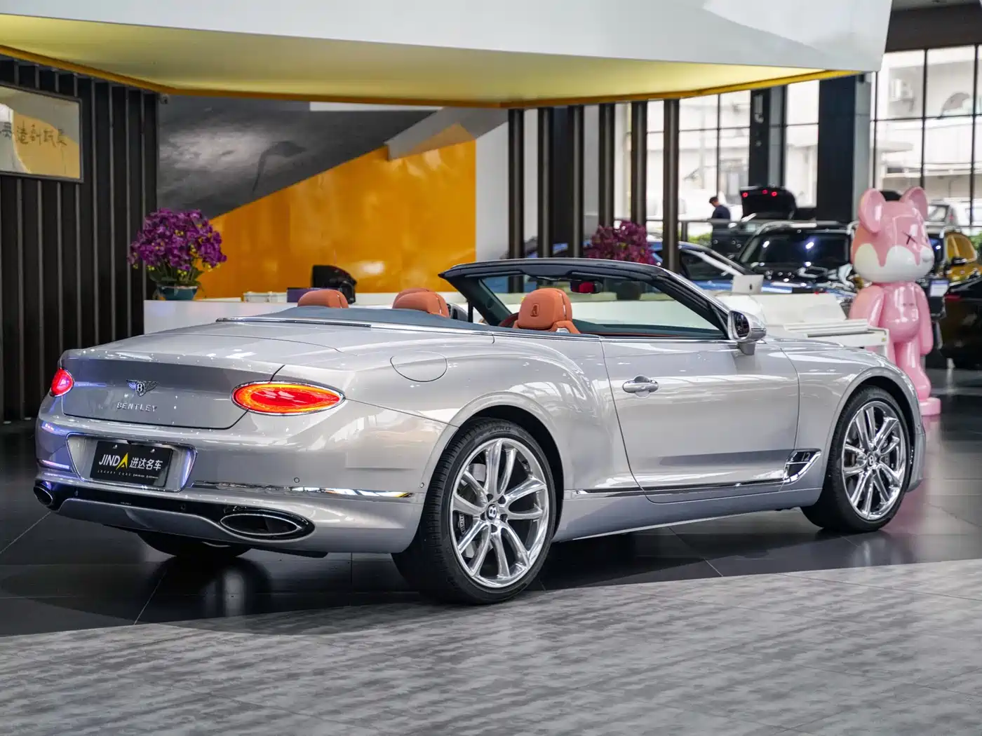 Bentley Continental 2022 6.0T GT W12 Mulliner Convertible фото 6