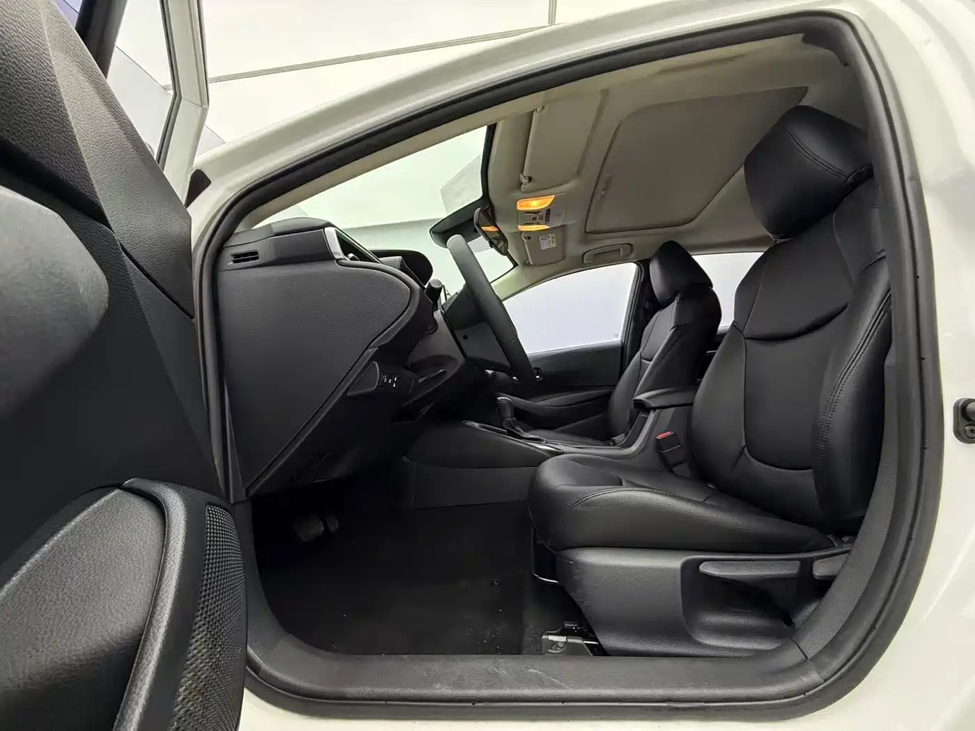 Toyota Corolla 2021 1.2T S-CVT Elite PLUS Edition фото 11