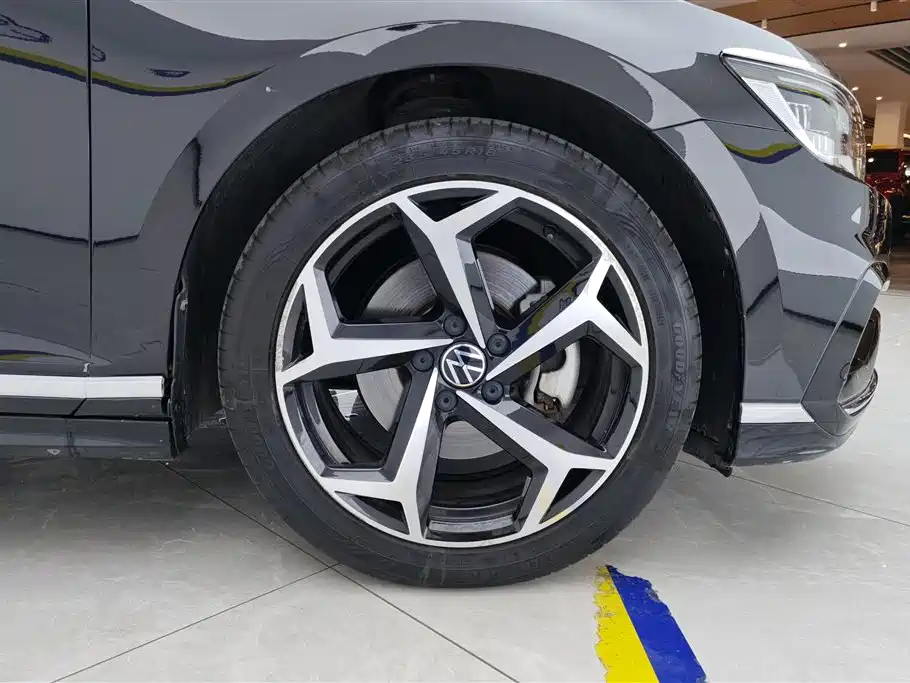 Volkswagen Magotan 2023 2 Million Units Anniversary Edition 330TSI DSG Leading Type фото 6