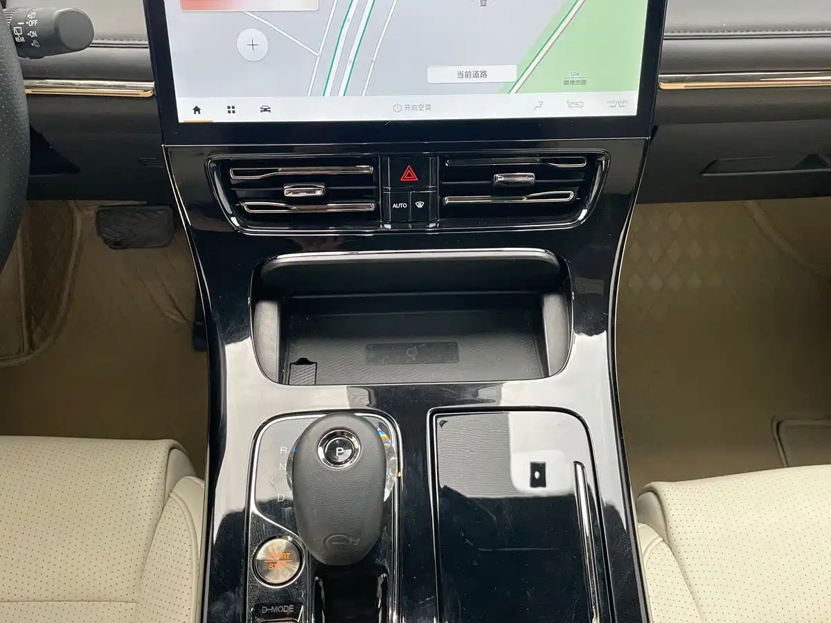 GAC Trumpchi Trumpchi M8 2023 Model Master Series 400T Flagship Edition фото 8