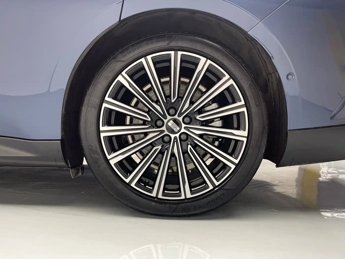 Geely Galaxy Galaxy Xingyao 8 2025 130km EM-P Starship Edition фото 13