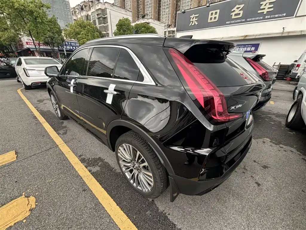 Cadillac XT4 2024 28T 2WD Premium фото 8