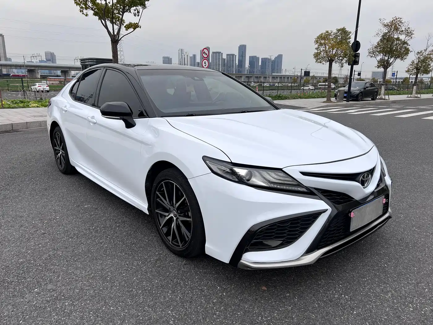 Toyota Camry 2021 2.5S Feng Shang Edition фото 3