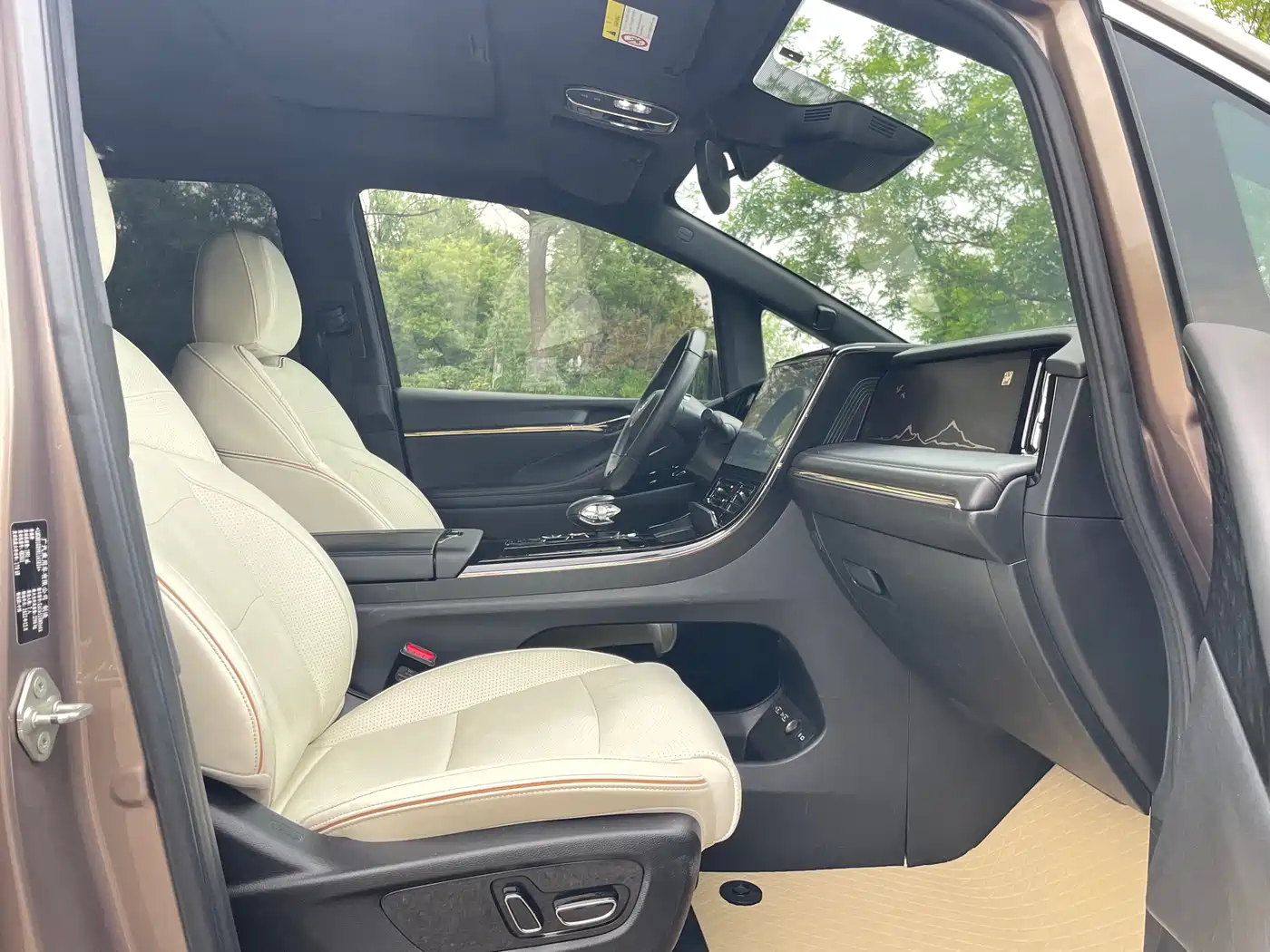 GAC Trumpchi Trumpchi M8 2023 Model Master Series 400T Flagship Edition фото 13