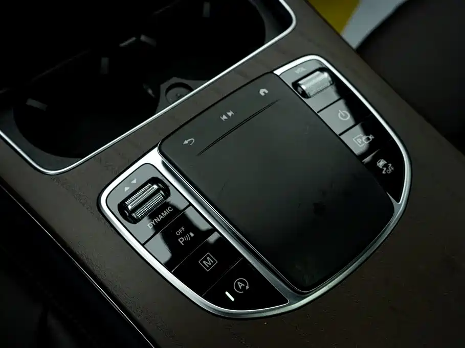Mercedes-Benz GLC 2022 Facelift GLC 260 L 4MATIC Luxury Model фото 25