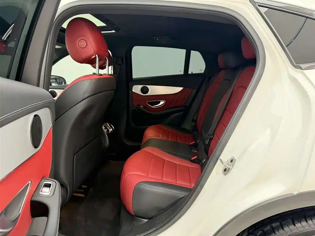 Mercedes-Benz GLC Coupe 2021 GLC 260 4MATIC Coupe SUV фото 17