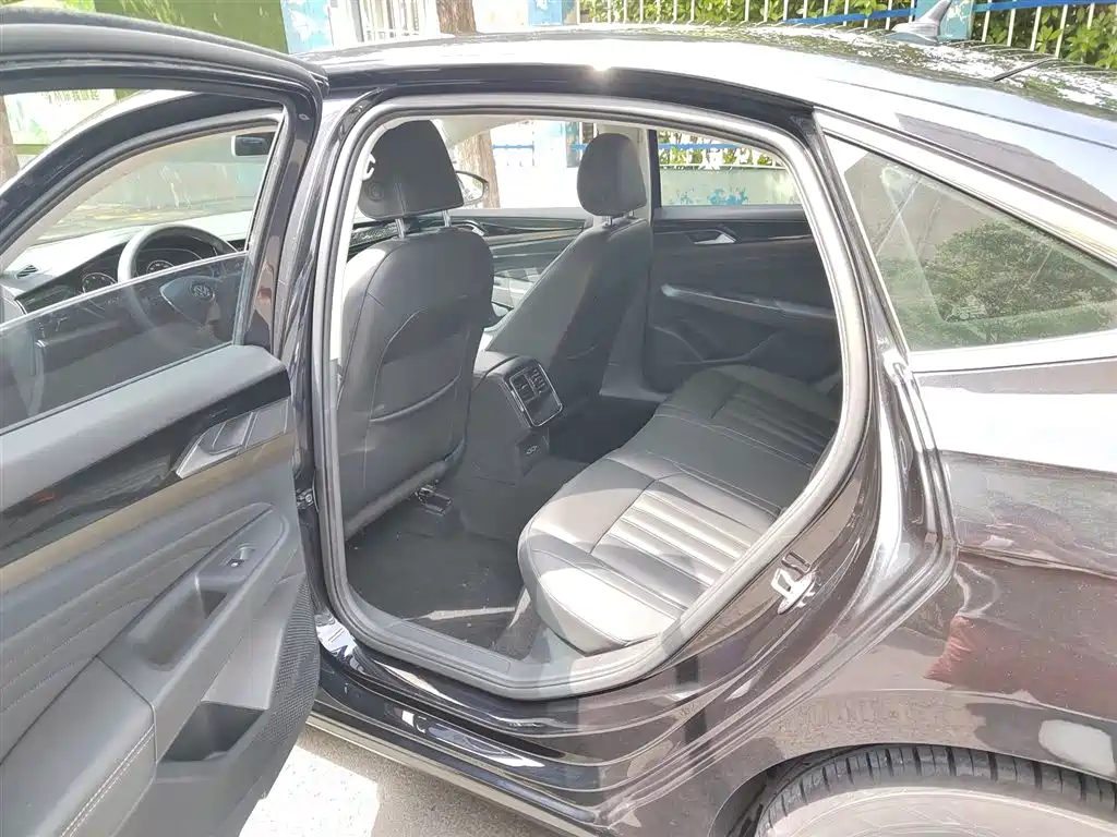 Volkswagen Passat 2019 Model 280TSI Business Edition China VI фото 10