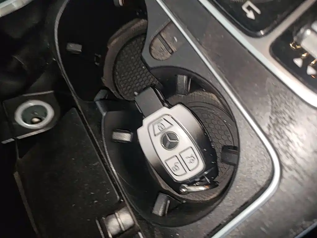 Mercedes-Benz C-Class 2015 Facelift C 180 L Sport фото 9