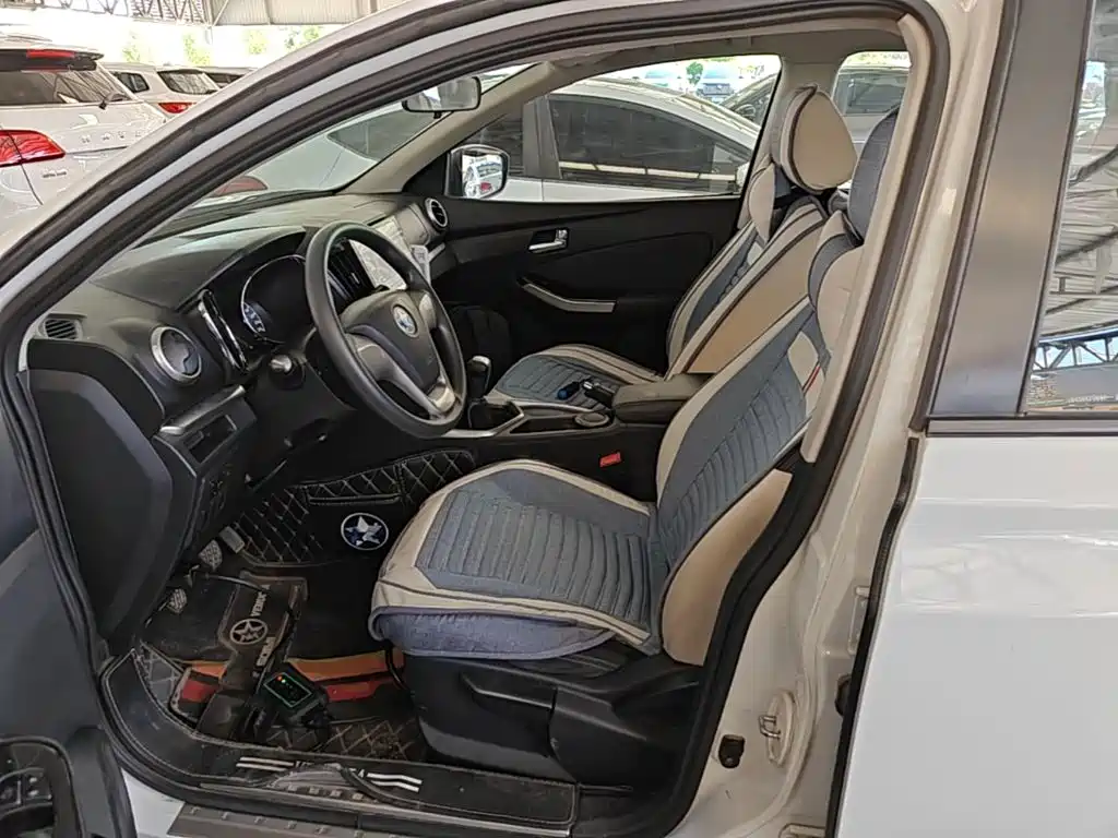 Venucia T70 2017 2016 1.6L Manual Rui Xing Edition