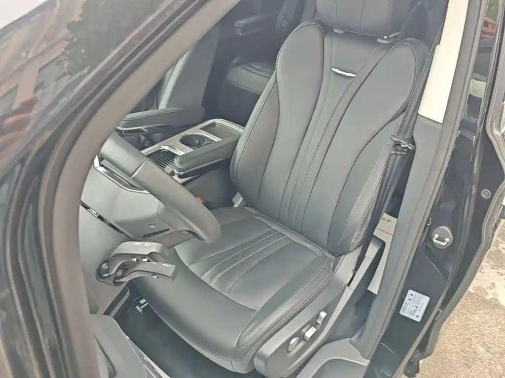 Hongqi HQ9 PHEV 2024 2024 Model 2.0T AWD Business Edition