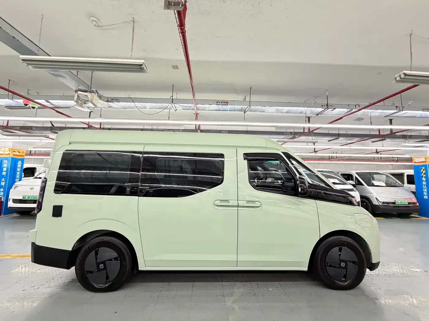 Yuan Cheng Farizon Super VAN 2024 2024 Smart Wealth Edition Short Wheelbase Medium Roof 68kWh