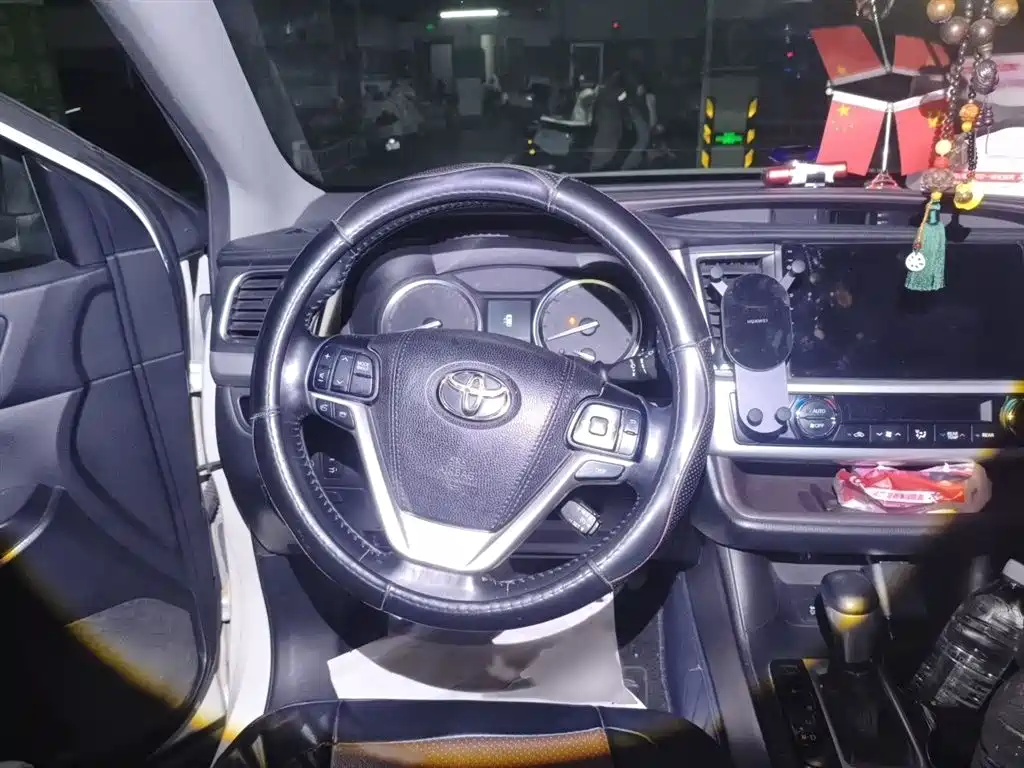 Toyota Highlander 2017 2.0T 4WD Premium 7-Seater фото 3