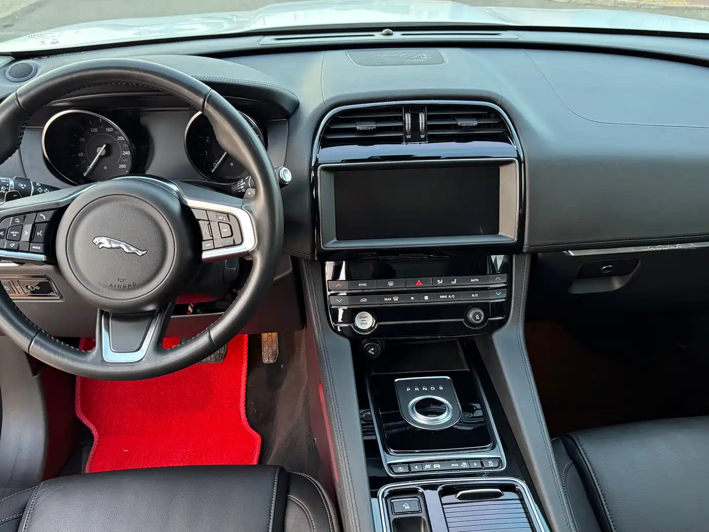 Jaguar F-PACE 2021 2020 2.0T Urban Premium Edition