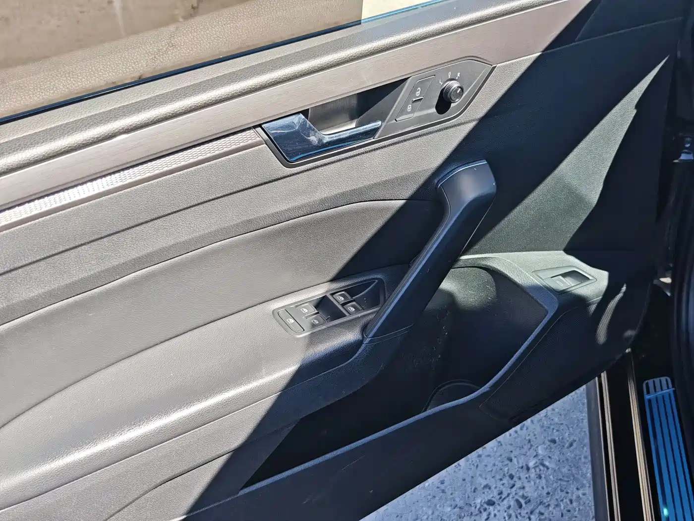Volkswagen Passat 2015 1.8TSI Automatic Prestige Edition фото 10
