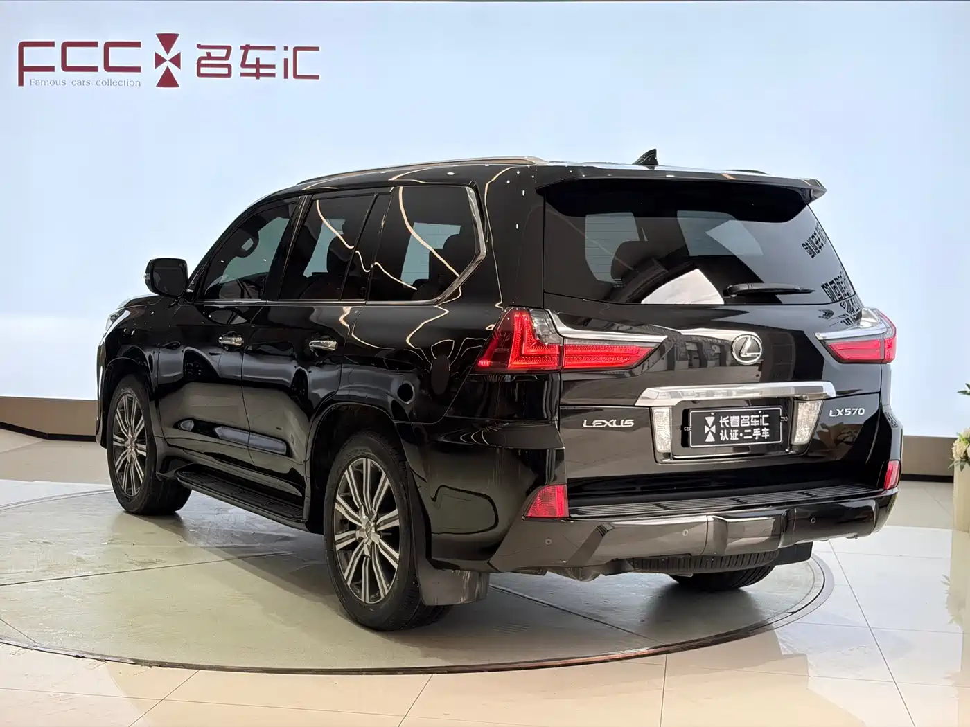 Фото 7 - Lexus LX