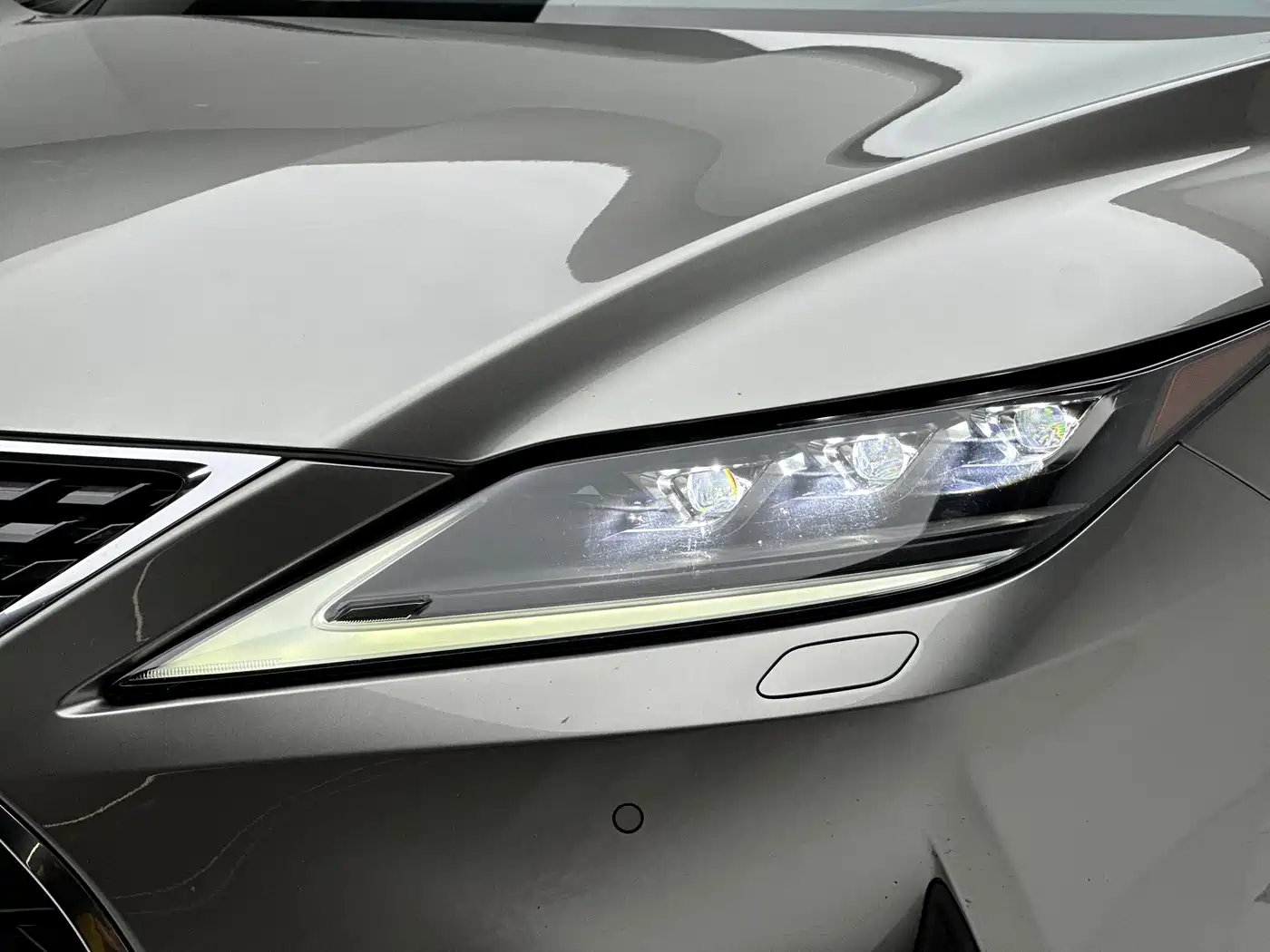 Photo 17 - Lexus RX