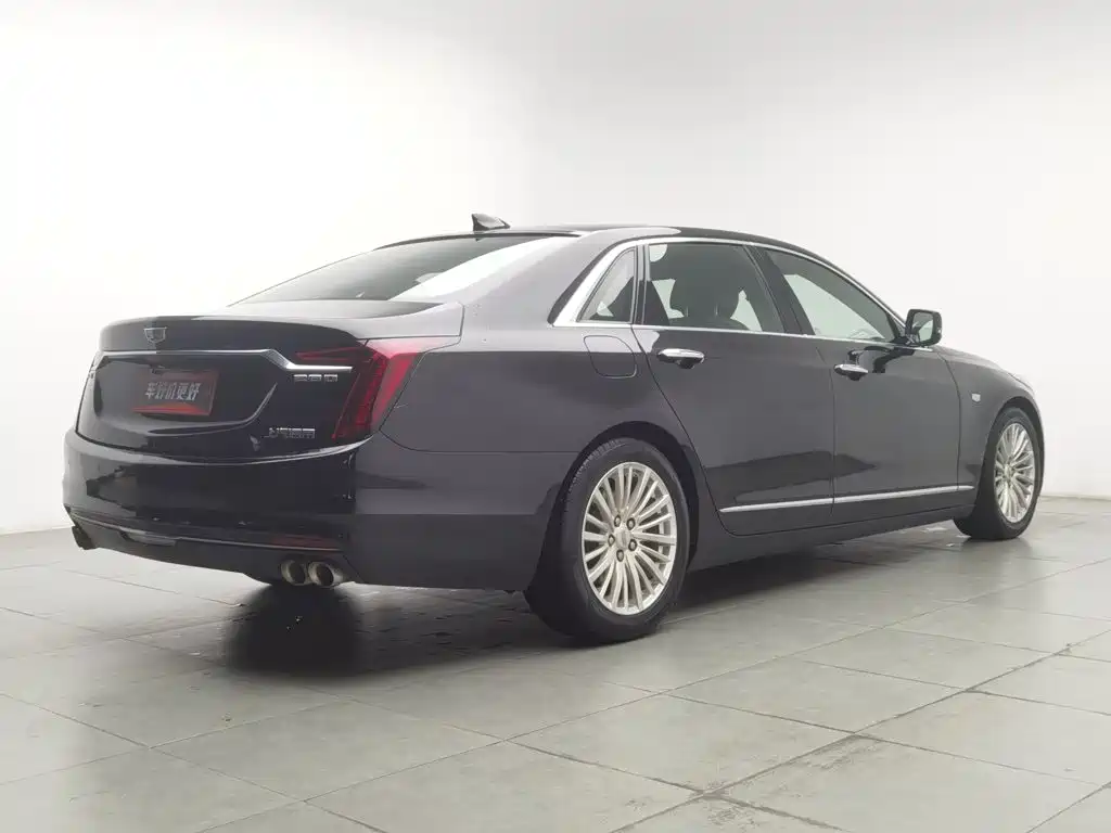 Фото 2 - Cadillac CT6
