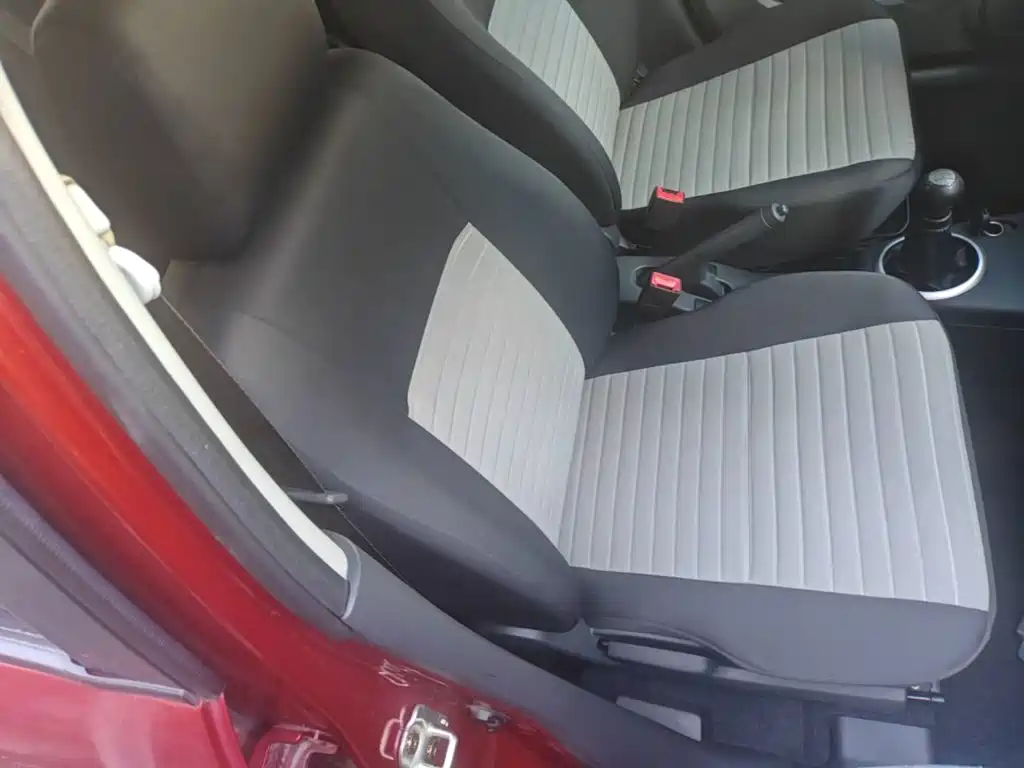 Фото 25 - Suzuki Swift