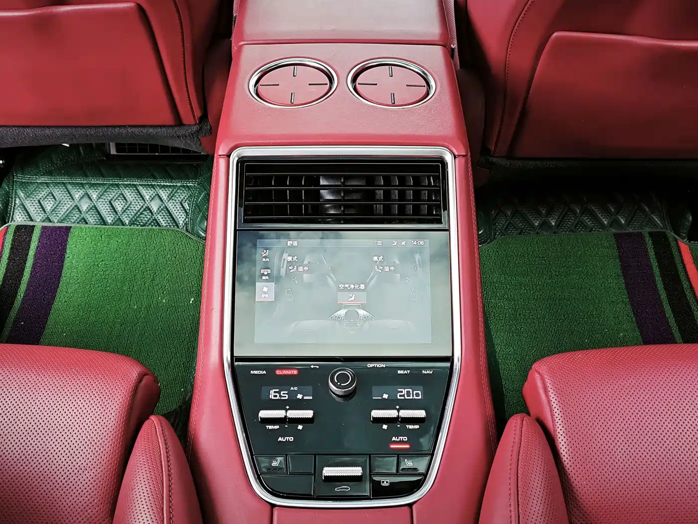 Фото 16 - Porsche Panamera
