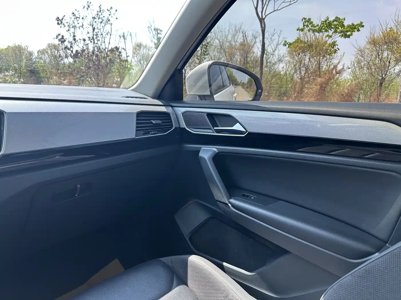 Volkswagen Tayron 2022 280TSI 2WD Luxury Smart Connect Edition фото 18