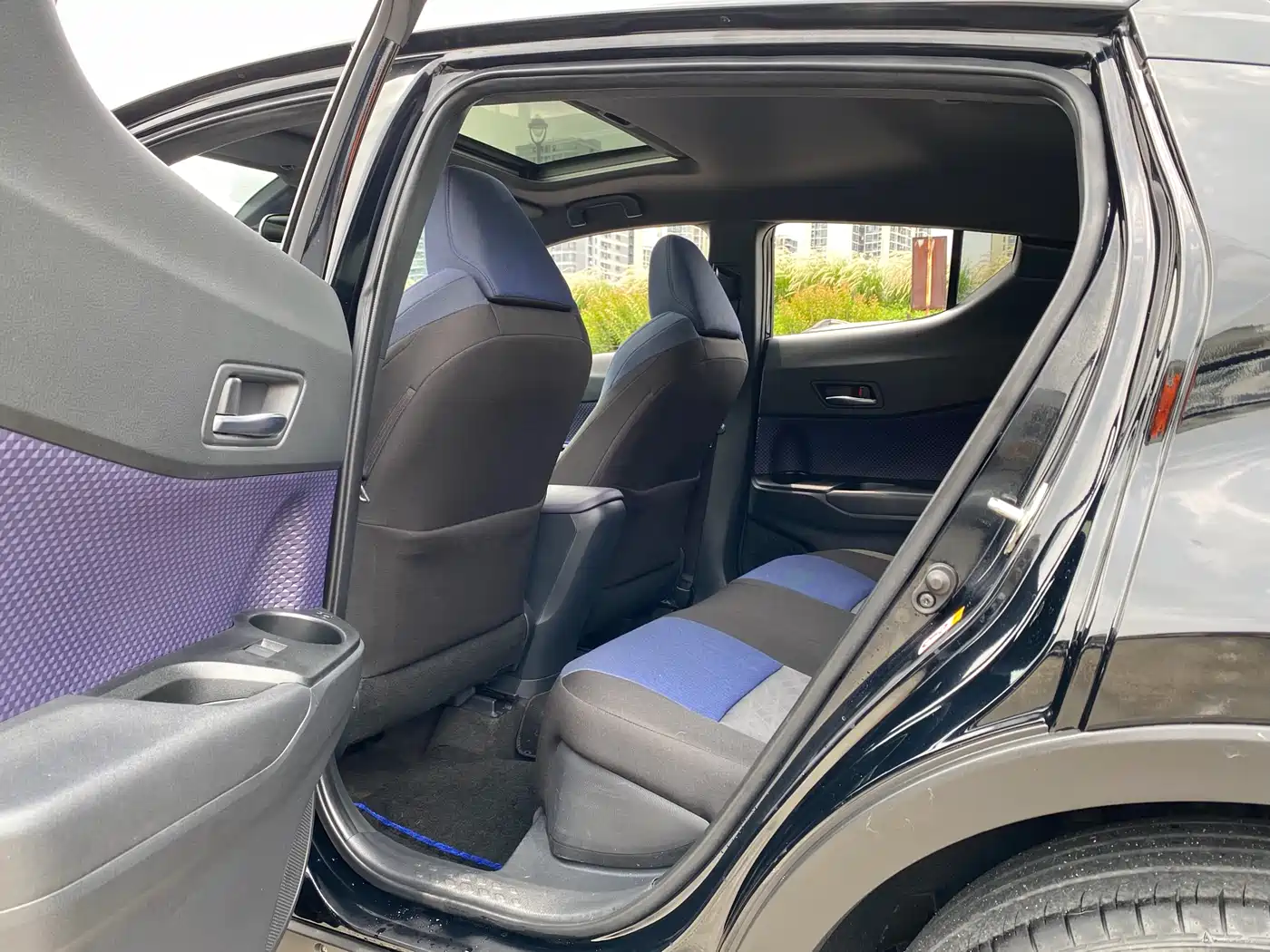Toyota C-HR 2018 Model 2.0L Luxury Sunroof Version China V фото 6