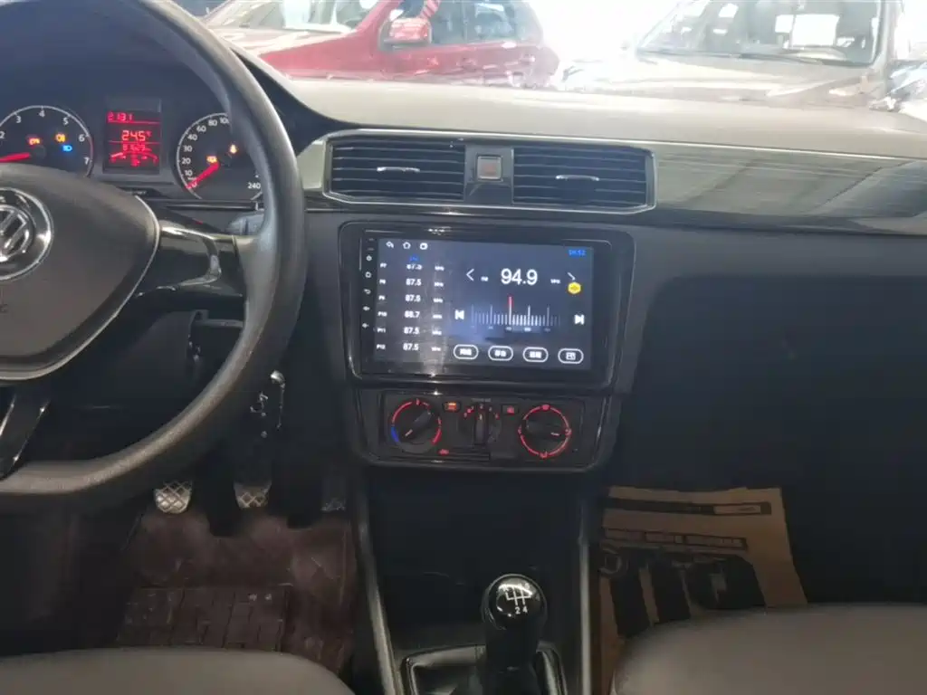 Volkswagen Santana 2016 1.4L Manual Trend Edition фото 13