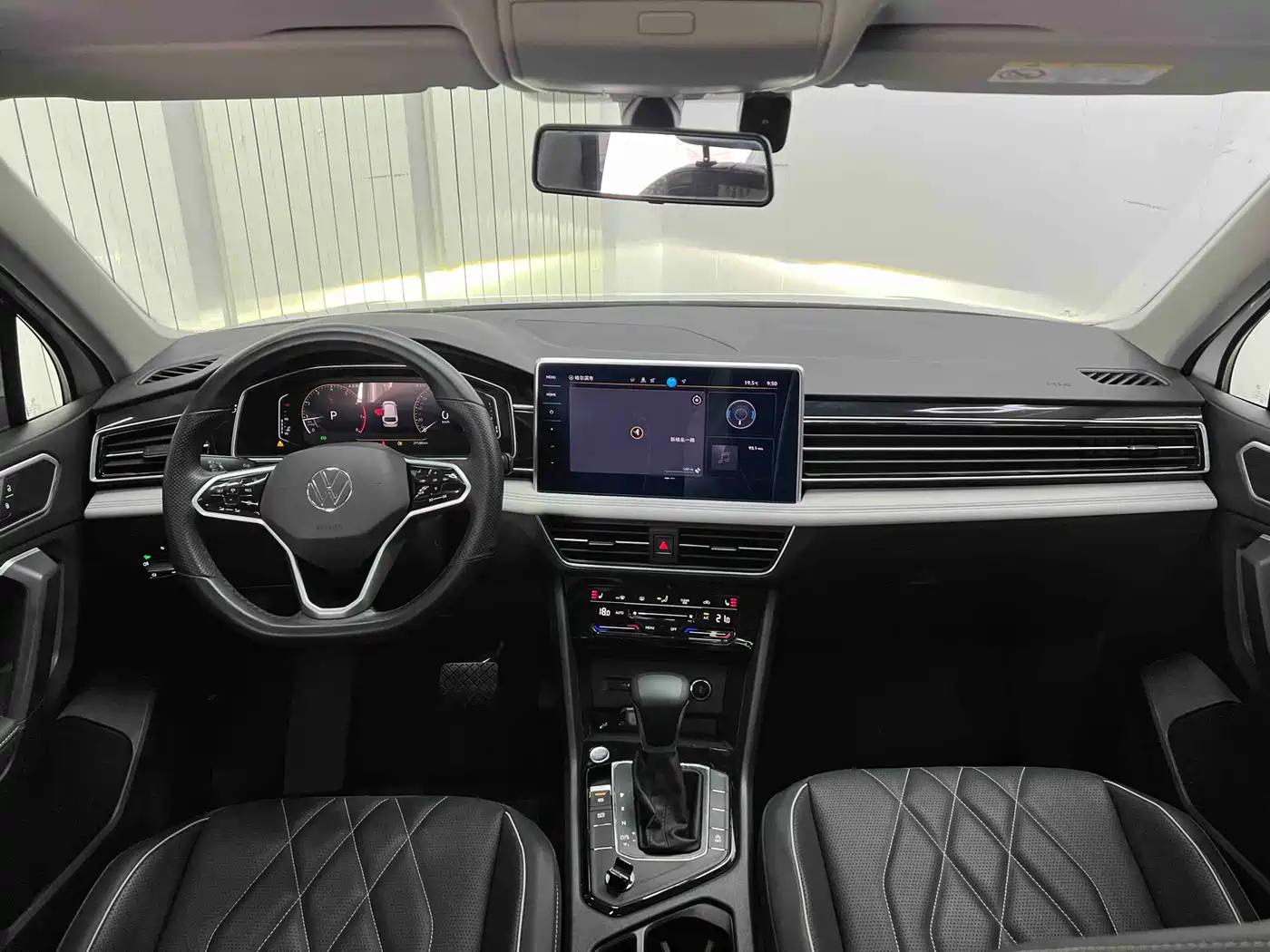 Volkswagen Tiguan L 2023 280TSI 2WD Trend Limited Edition фото 16