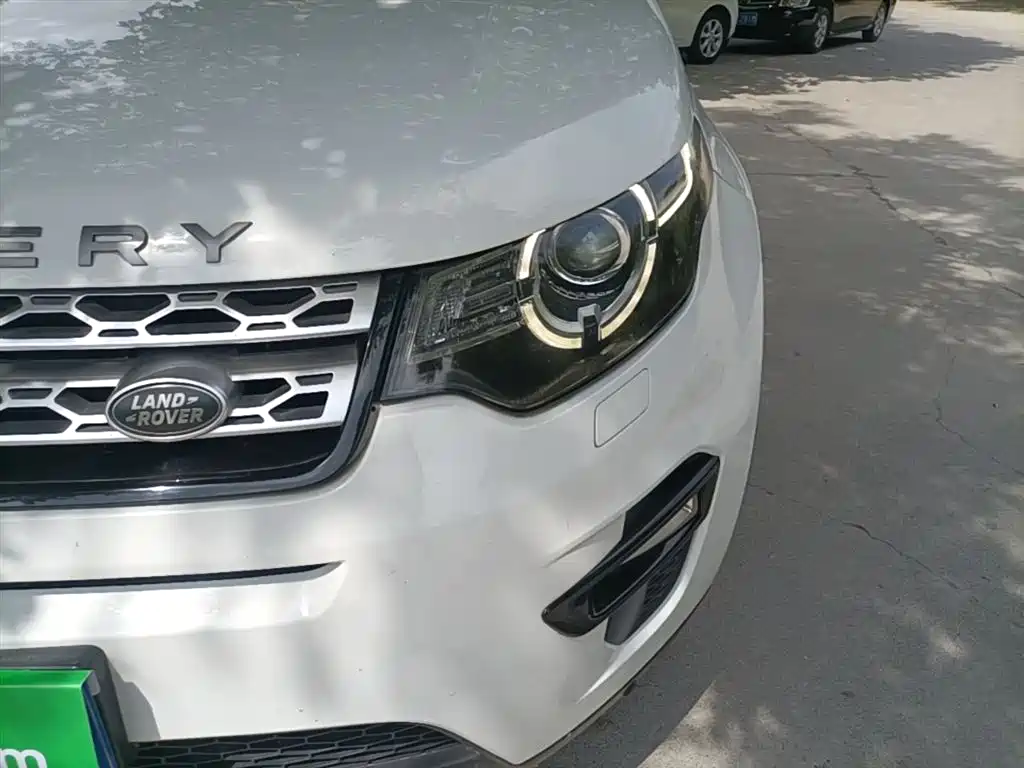 Land Rover Discovery Sport 2016 2.0T HSE фото 24
