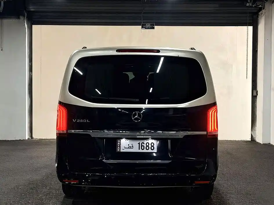Mercedes-Benz V-Class 2017 Model V 260 L Premium Extended Edition фото 8