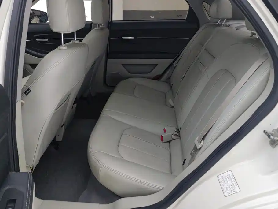 BAIC Senova D50 2016 2016 1.5L CVT Elite