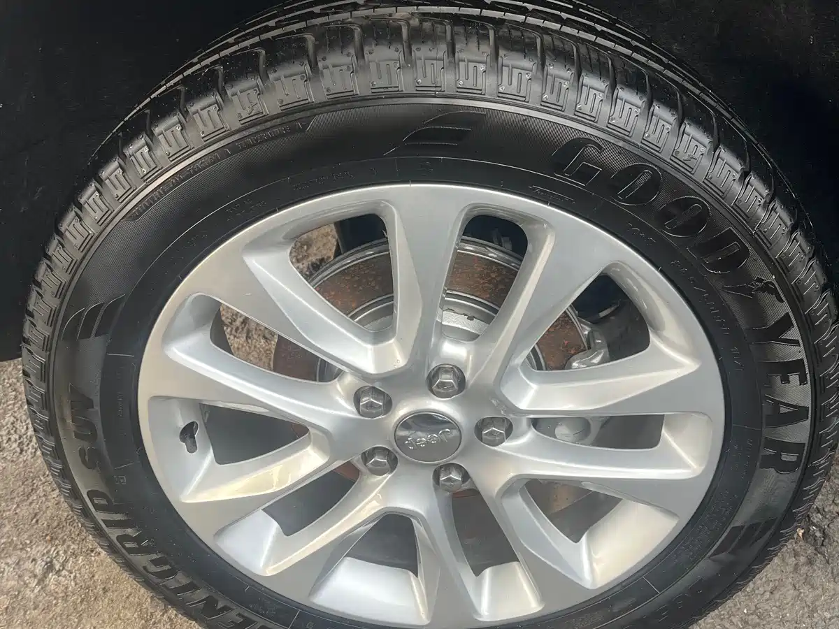 Фото 5 - Jeep Grand Cherokee (Import)