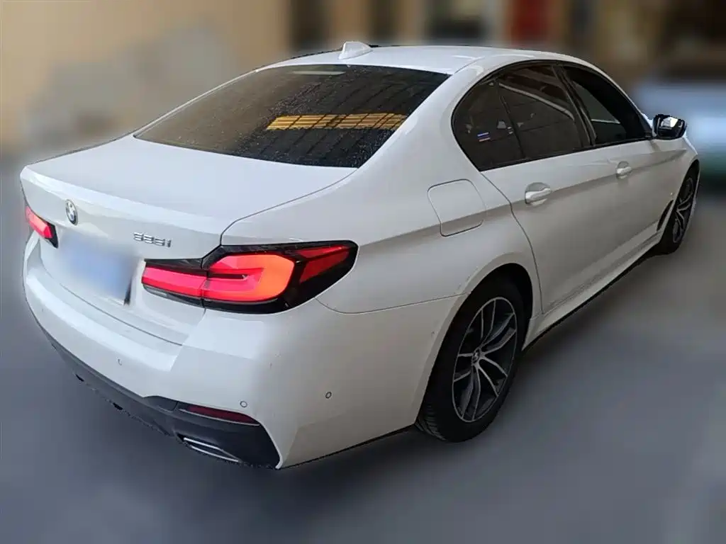 BMW 5 Series (Import) 2021 525i M Sport Package фото 12