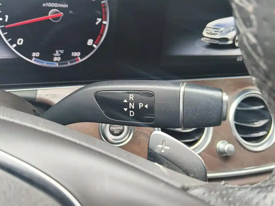Mercedes-Benz E-Class 2018 E 200 L фото 16