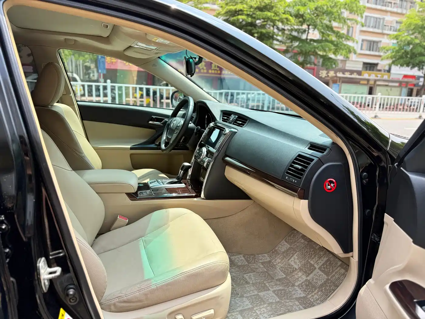 Toyota Reiz 2010 2.5V Elegance Elite Edition фото 7