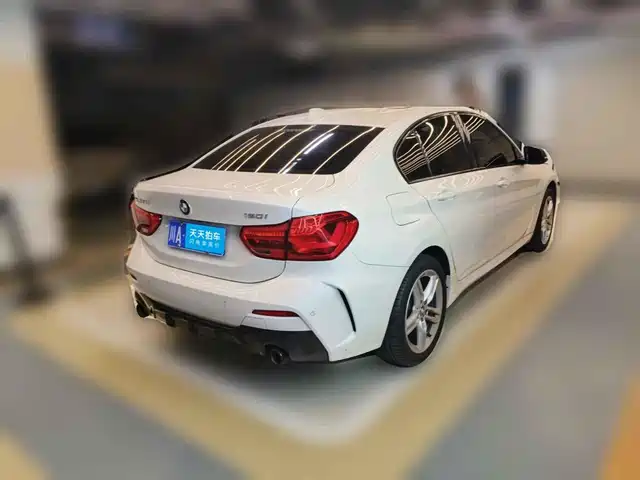BMW 1 Series 2021 Facelift 120i M Sport Shadow Edition — фото 2