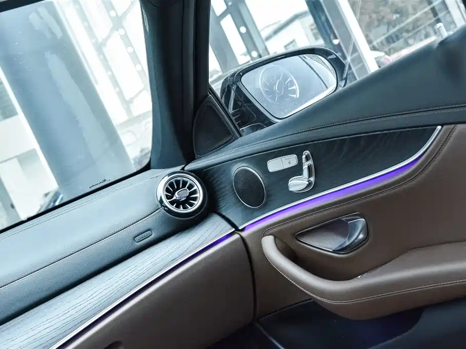 Mercedes-Benz E-Class 2022 E 300 L Sport Fashion фото 14