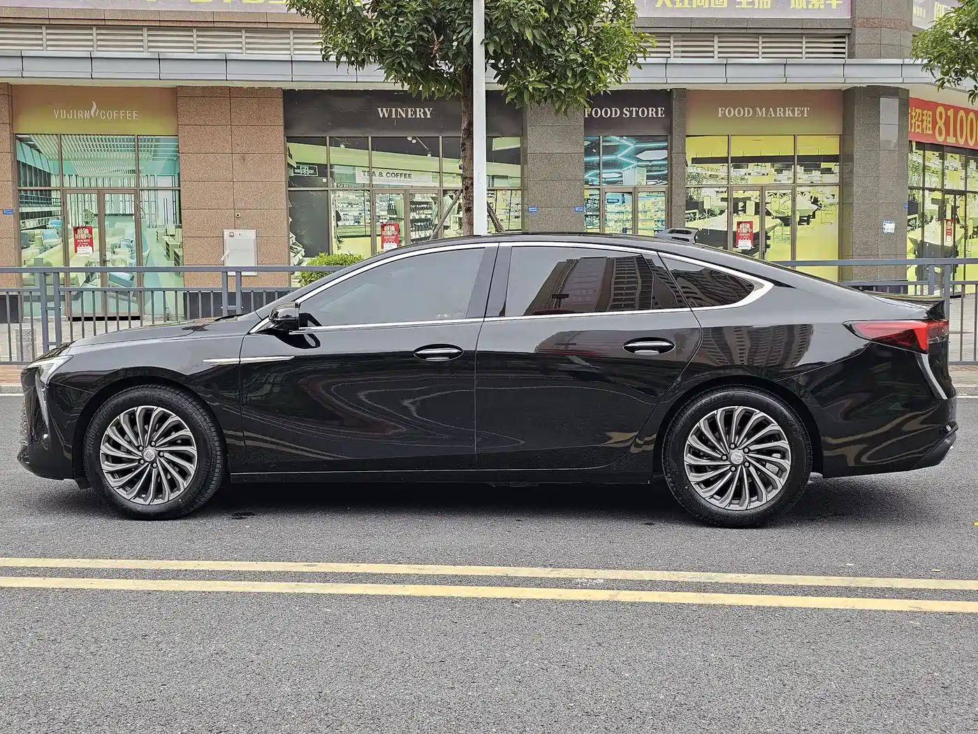 BUICK LACROSSE