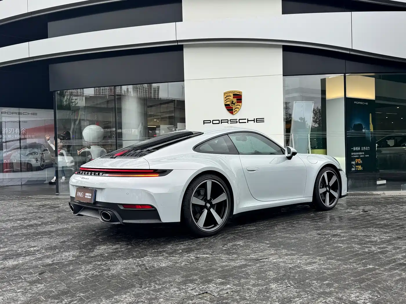 Фото 8 - Porsche 911