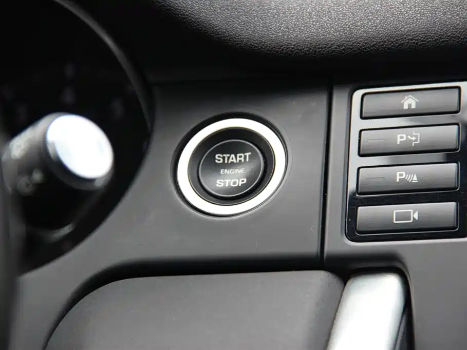 Land Rover Discovery Sport 2018 240PS HSE Edition фото 22