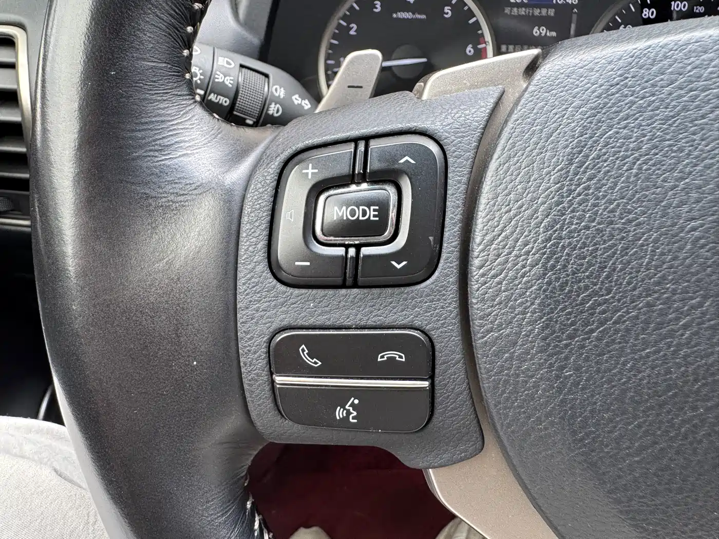 Lexus NX 2018 Model 300 FWD Fengxing Edition фото 15