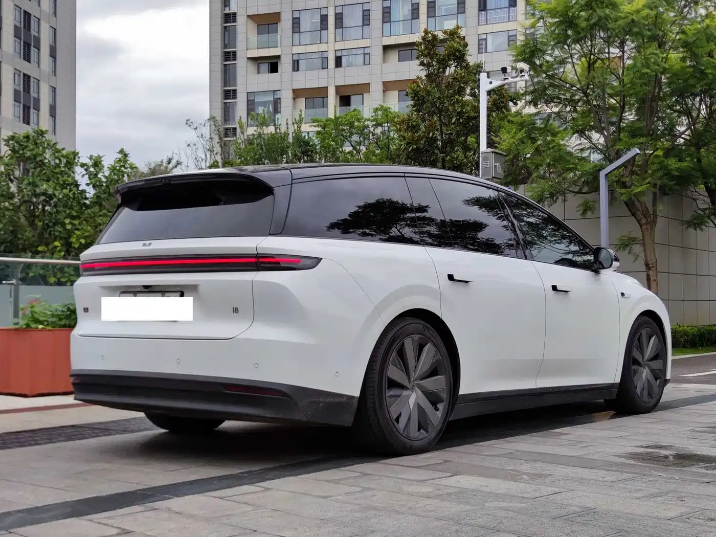 Li Auto Li i8 2025 2025 Standard Edition