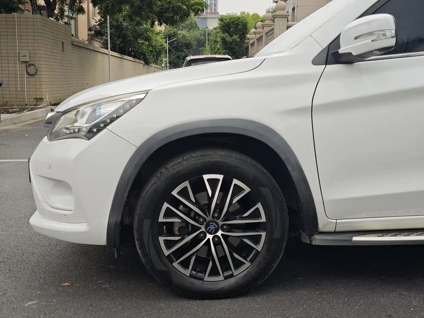 BYD Song New Energy 2017 Song DM 1.5TID Full-time 4WD Luxury фото 4