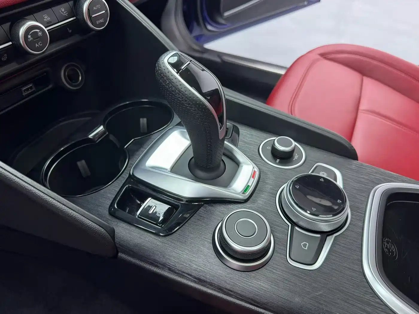 Alfa Romeo Giulia 2020 2020 2.0T 280HP Luxury Edition