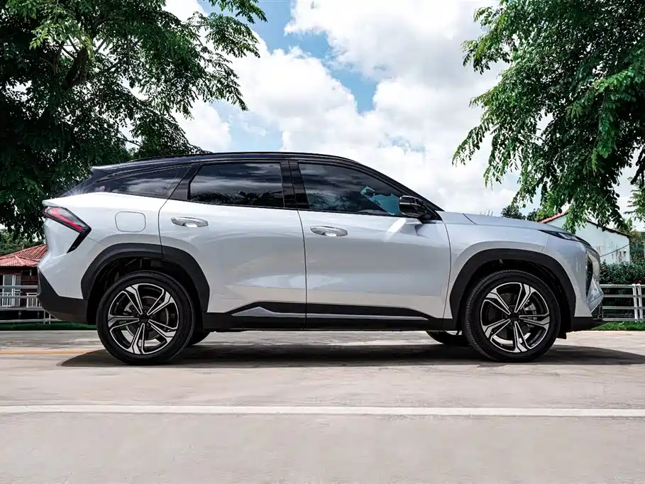 Geely Galaxy Galaxy L7 2025 EM-i 115km Explorer+ Edition фото 5