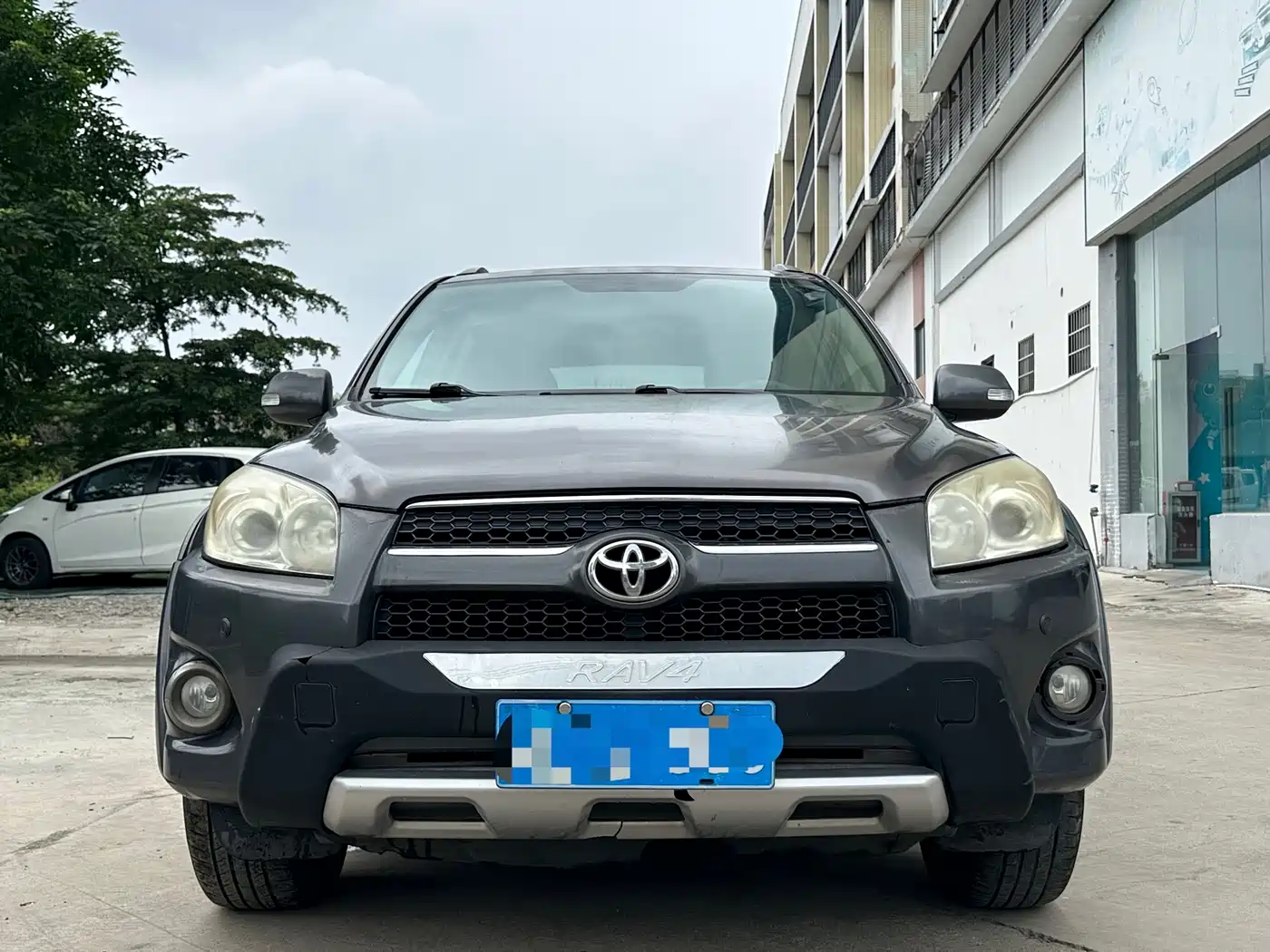 Toyota RAV4 Rongfang 2011 2.4L Automatic 4WD Luxury Edition фото 2