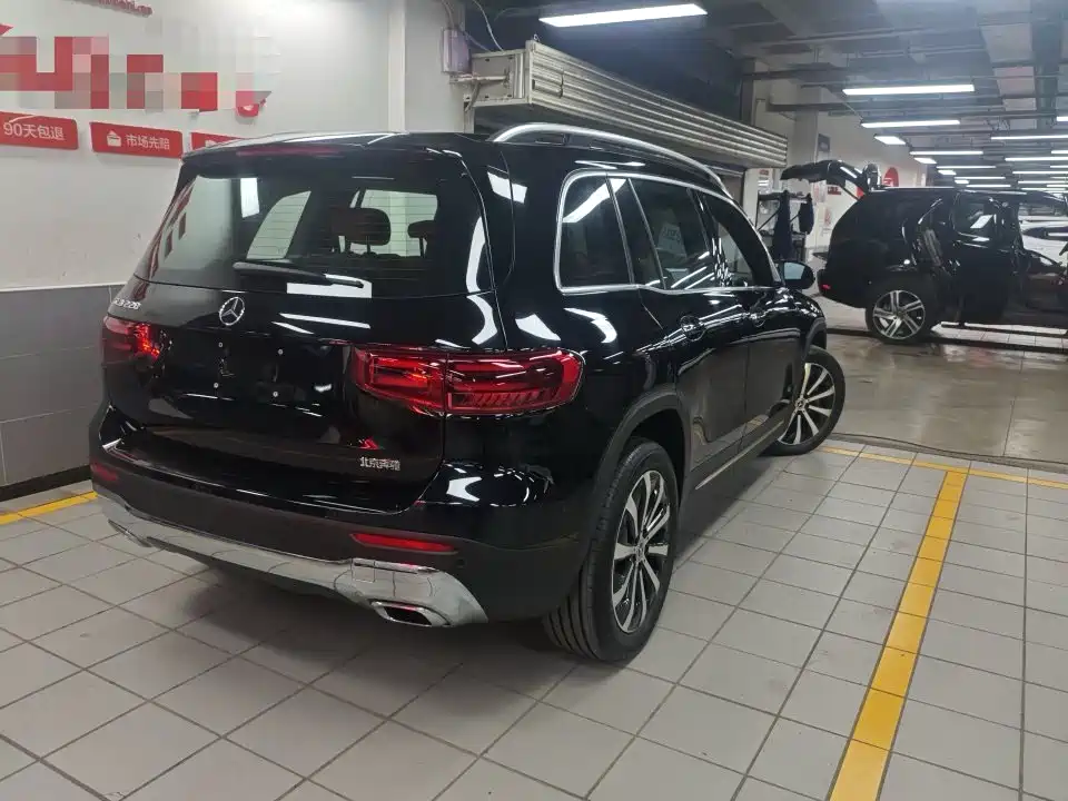 Фото 3 - Mercedes-Benz GLB