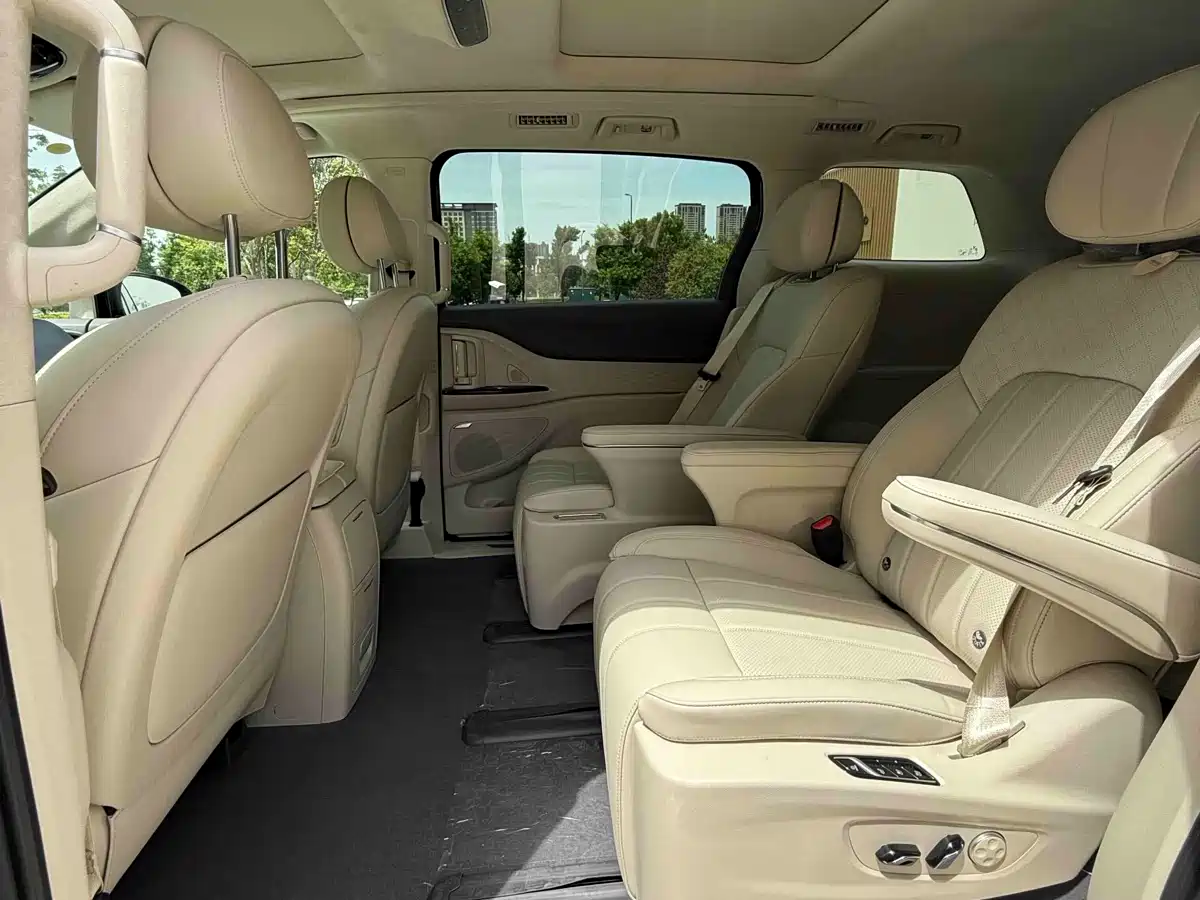 Voyah Auto Voyah Dreamer 2024 PHEV Ultra Long Range Premium Edition фото 6